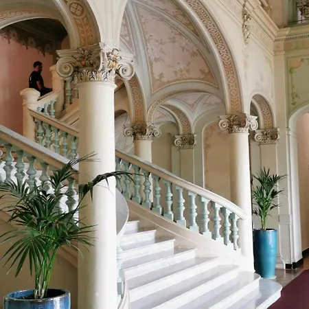 Riviera Palace Face Menton